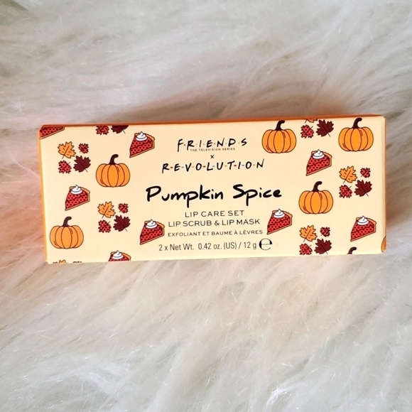 FRIENDS X Revolution Pumpkin Spice Lip Care Set - Picture 2 of 4